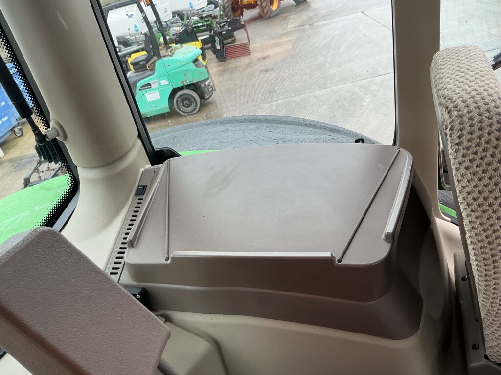 John Deere 6195R Ultimate Edition Tractor (ST25987)