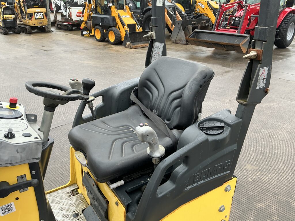 Bomag BW80AD-5 Roller (ST25982)