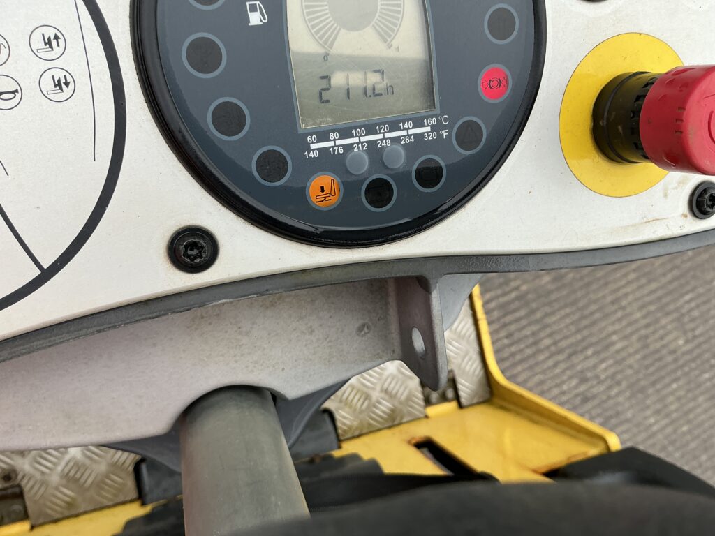 Bomag BW80AD-5 Roller (ST25982)