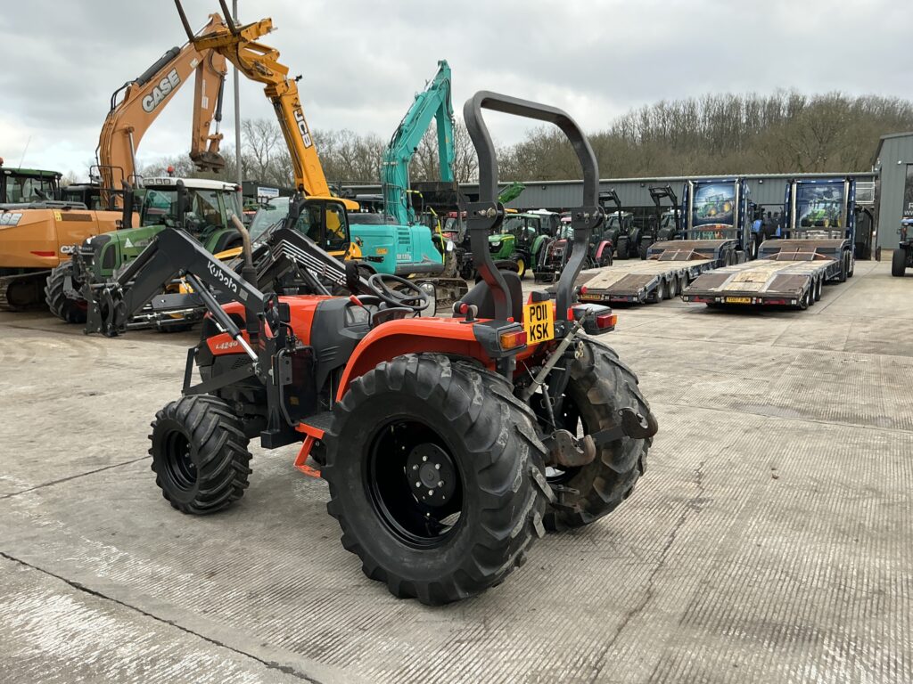 Kubota L4240 Tractor (ST26093)