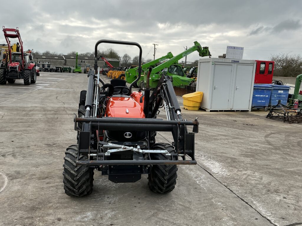 Kubota L4240 Tractor (ST26093)