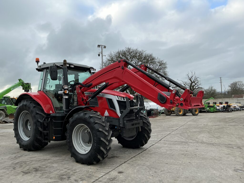 Massey Ferguson 7S.180 Tractor (ST25886)