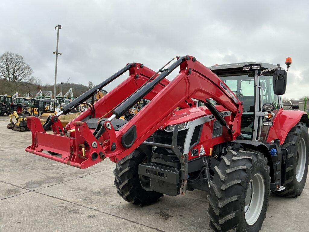 Massey Ferguson 7S.180 Tractor (ST25886)