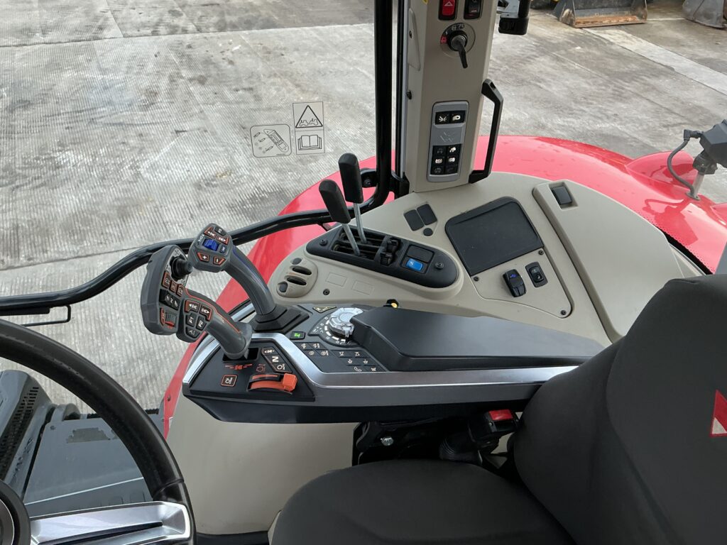 Massey Ferguson 7S.180 Tractor (ST25886)