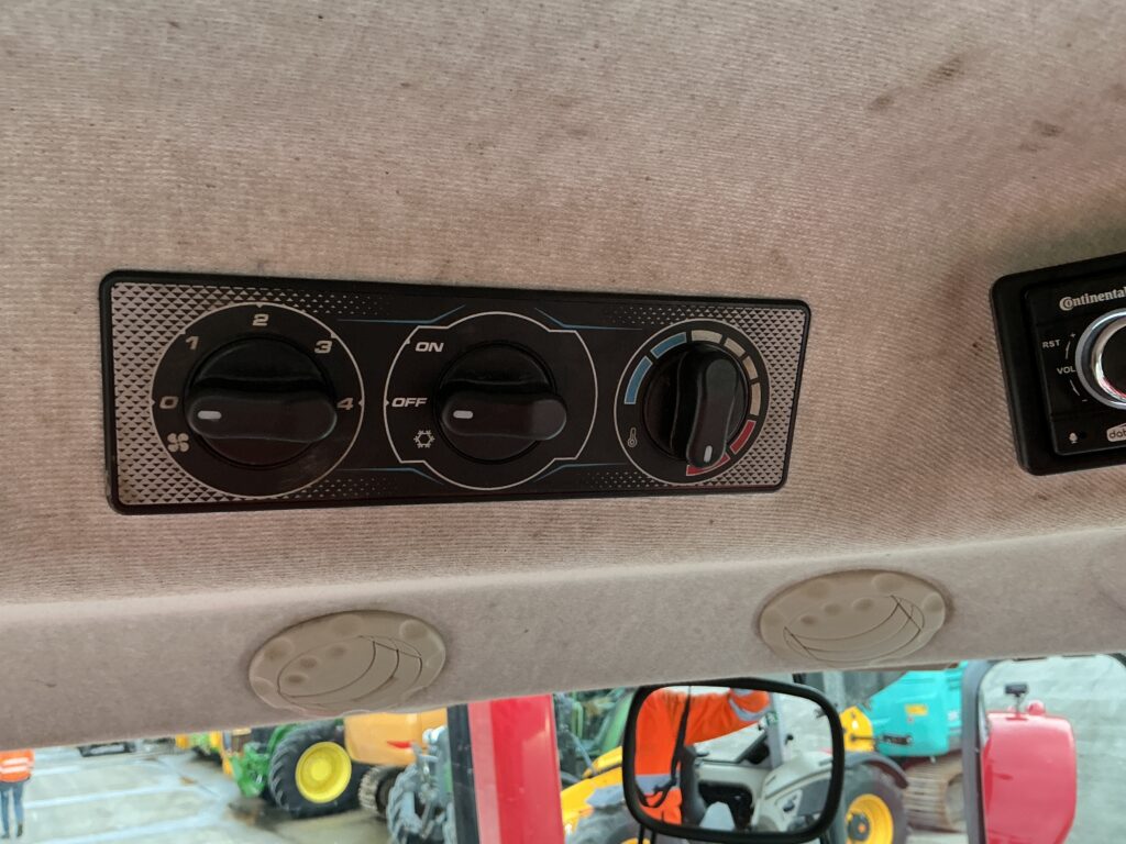 Massey Ferguson 7S.180 Tractor (ST25886)