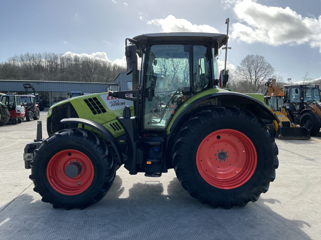 Claas Arion 530 Tractor (ST26101)