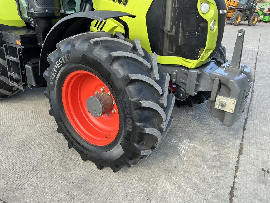 Claas Arion 530 Tractor (ST26101)