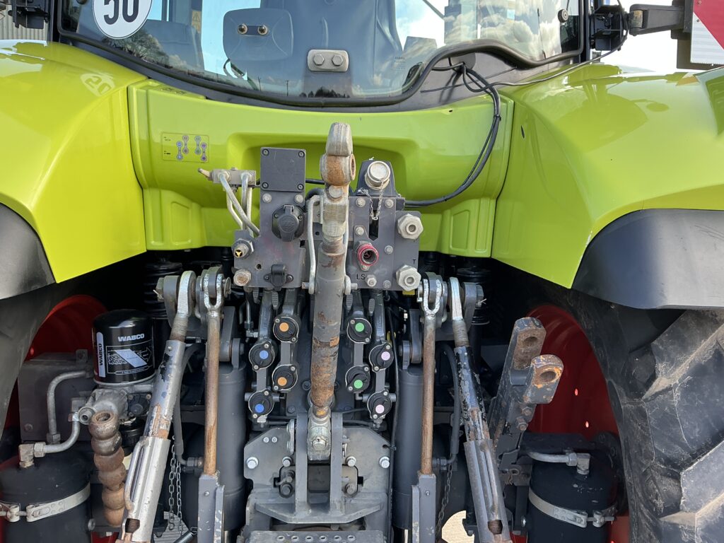 Claas Arion 530 Tractor (ST26101)
