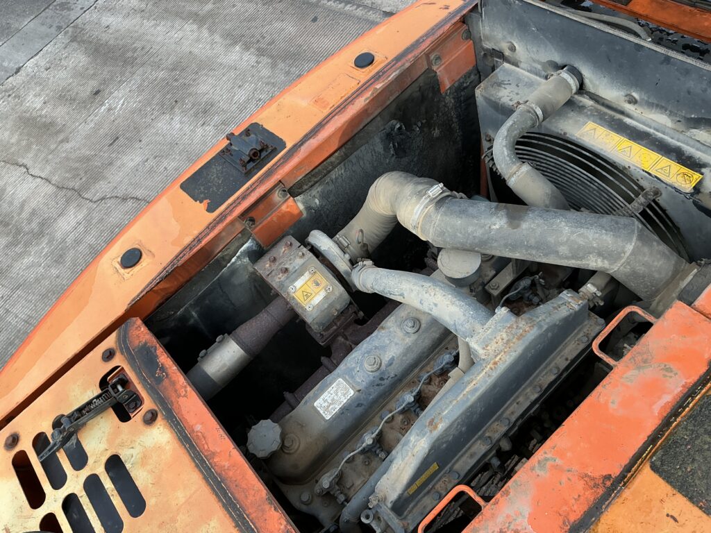 Daewoo Solar 140 LC-V Digger (ST25752)