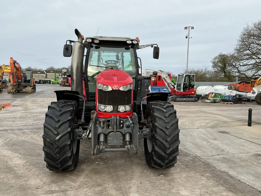 Massey Ferguson 7718 Dyna6 Tractor (ST25973)