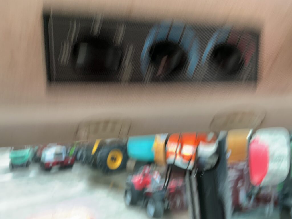 Massey Ferguson 7718 Dyna6 Tractor (ST25973)