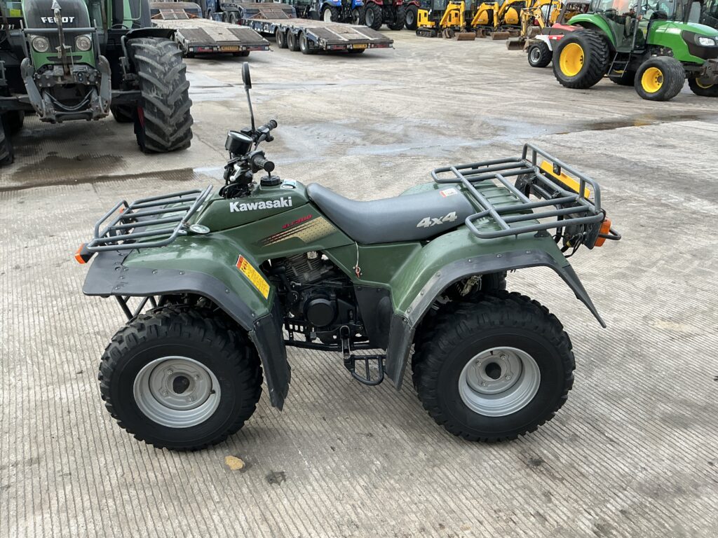 Kawasaki KLF300 Quad Bike (ST25223)