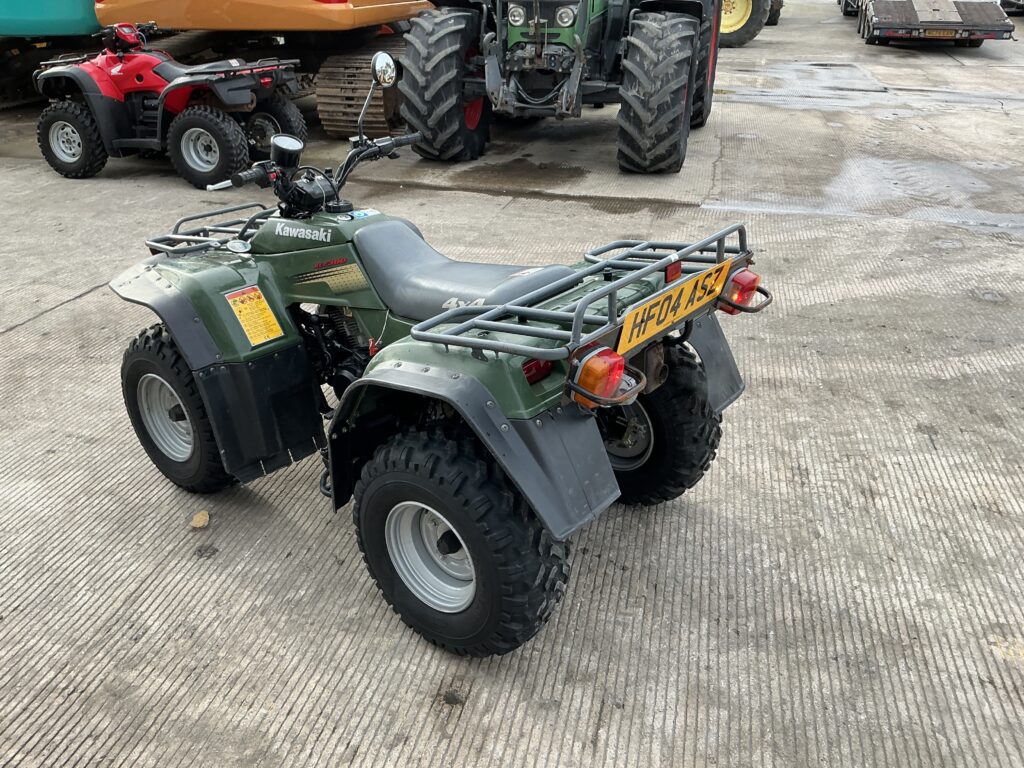 Kawasaki KLF300 Quad Bike (ST25223)