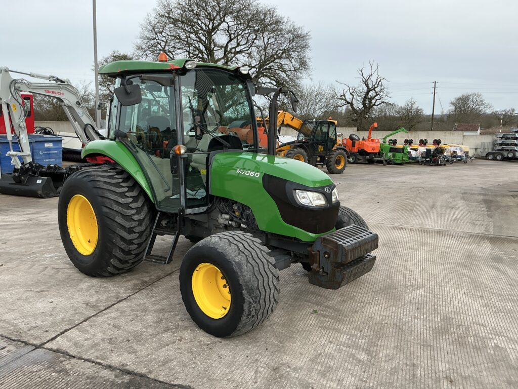 Kubota M7060 Tractor (ST25808)