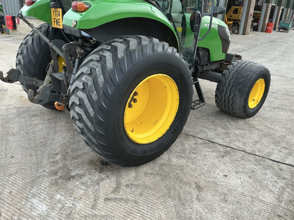 Kubota M7060 Tractor (ST25808)