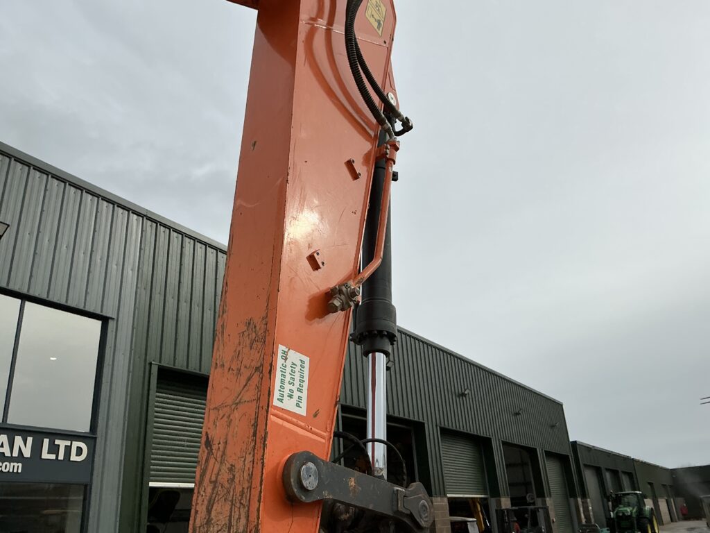 Doosan DX225 LC Digger (ST25733)