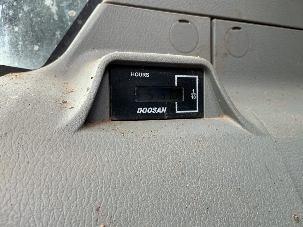 Doosan DX225 LC Digger (ST25733)