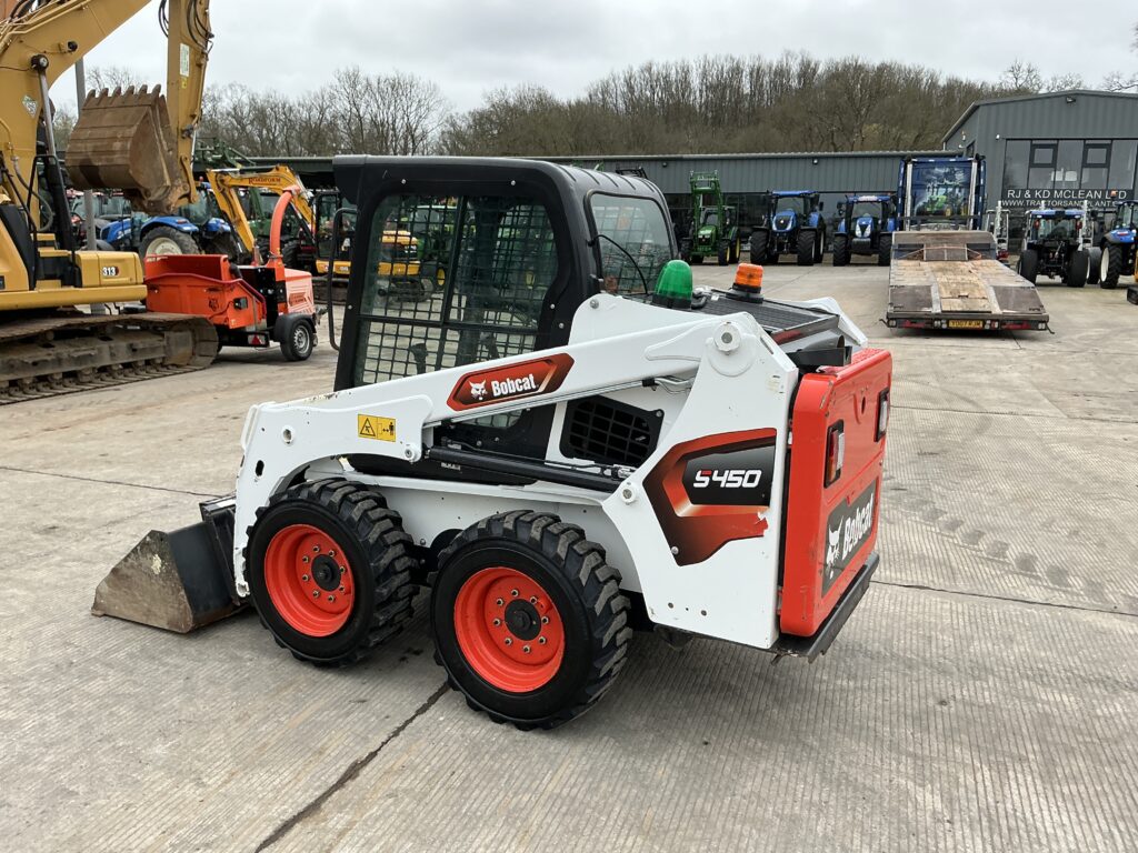 Bobcat S450 Wheeled Skid Steer Loader (ST26098)