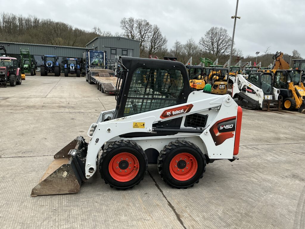 Bobcat S450 Wheeled Skid Steer Loader (ST26098)