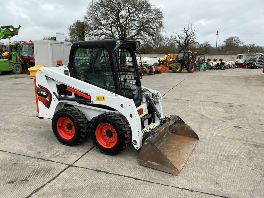 Bobcat S450 Wheeled Skid Steer Loader (ST26098)
