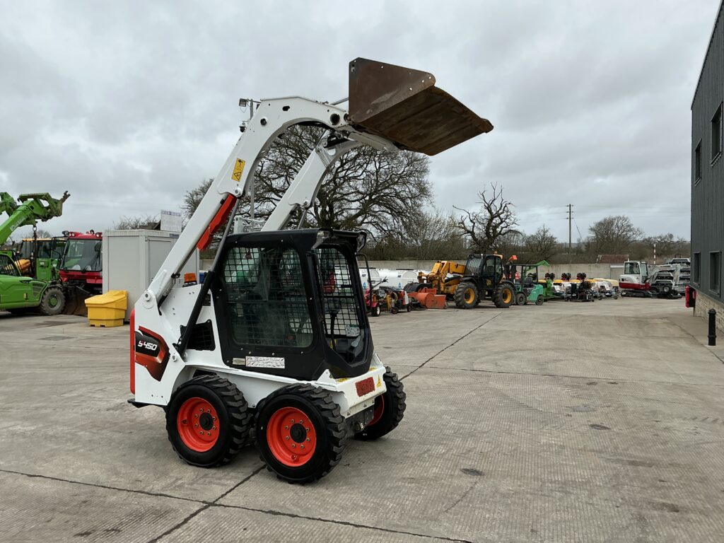 Bobcat S450 Wheeled Skid Steer Loader (ST26098)