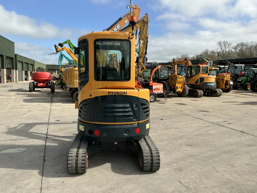 Hyundai Robex 27Z-9 Digger (ST26105)