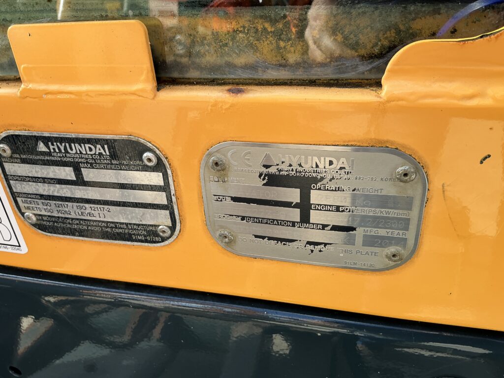 Hyundai Robex 27Z-9 Digger (ST26105)