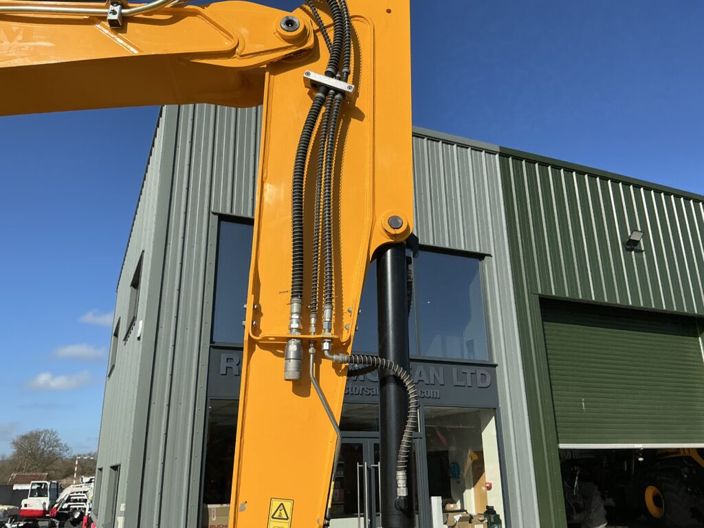 JCB 86C-2 Digger (ST26179)