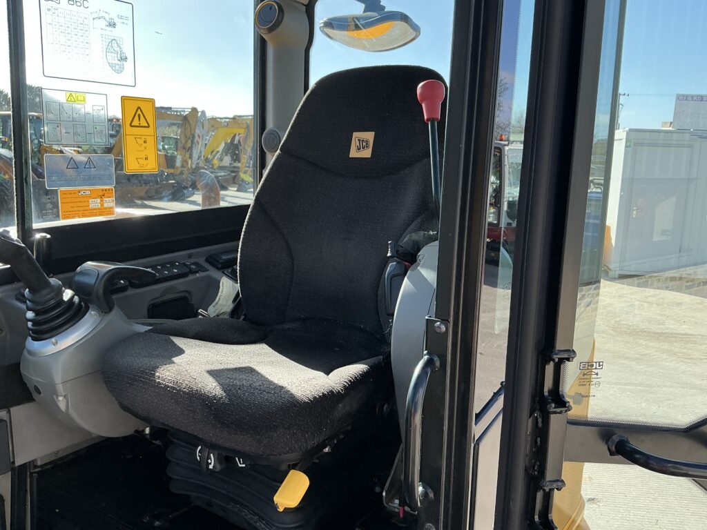 JCB 86C-2 Digger (ST26179)