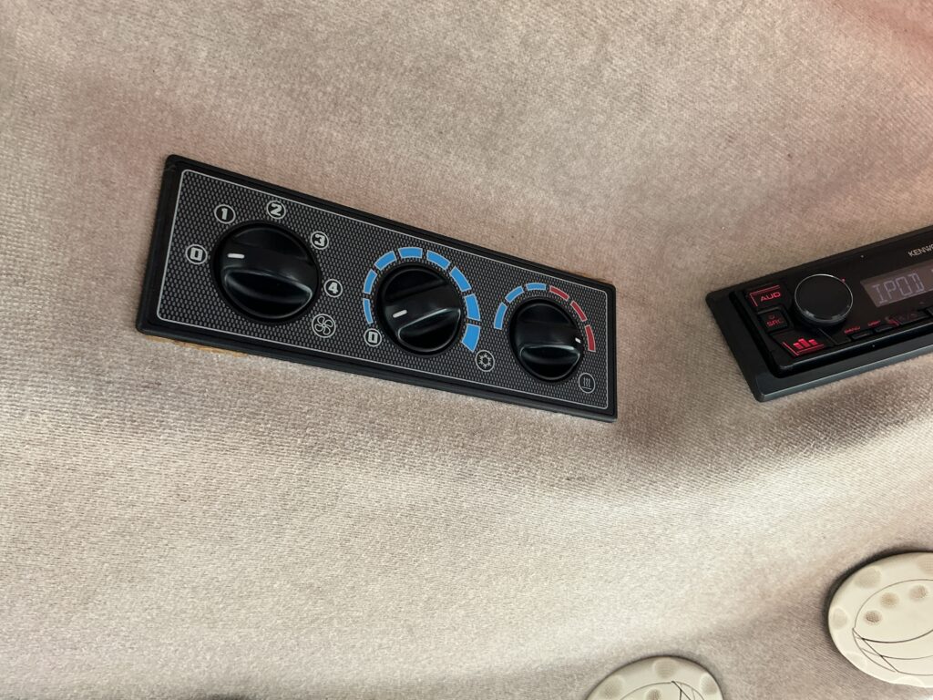 Massey Ferguson 7715S Dyna6 Tractor (ST26011)