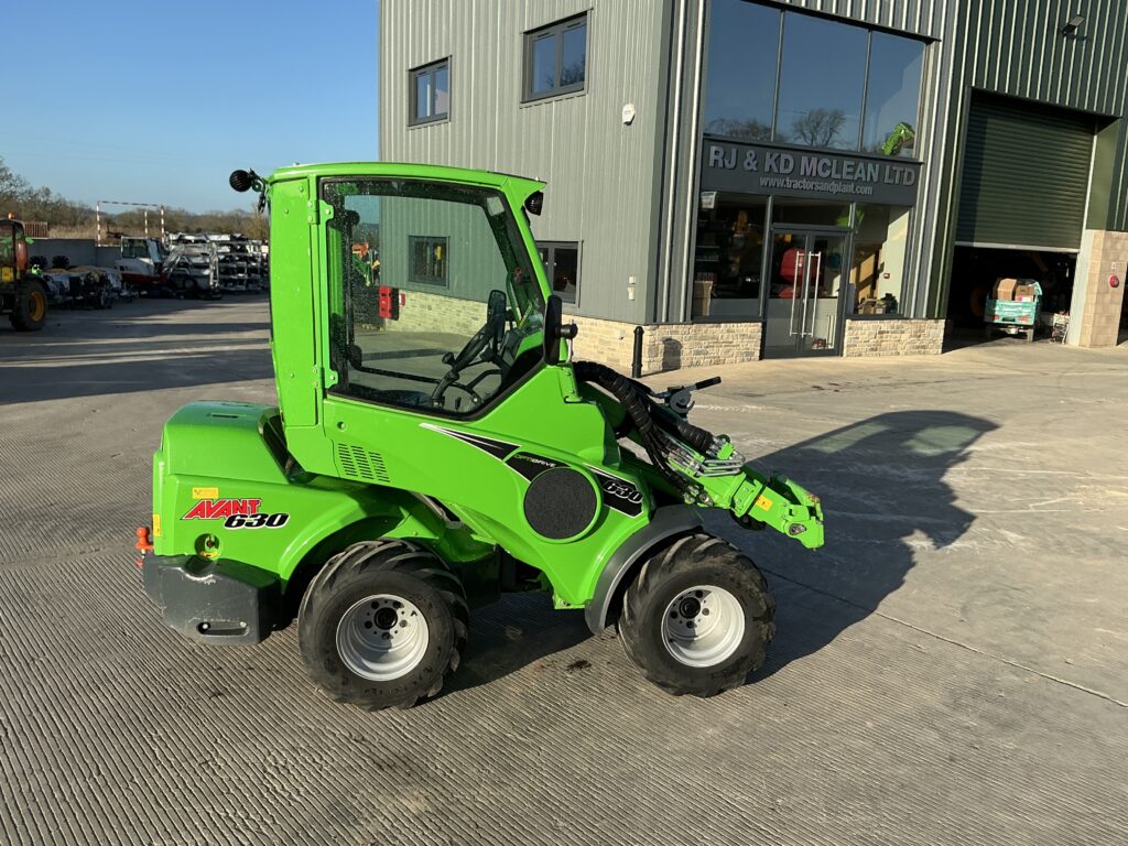 Avant 630 Telescopic Compact Loading Shovel (ST26164)