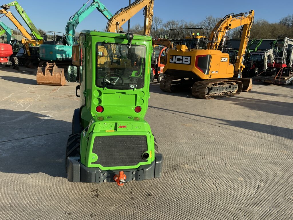 Avant 630 Telescopic Compact Loading Shovel (ST26164)