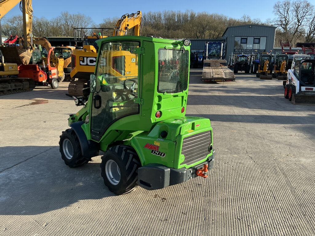 Avant 630 Telescopic Compact Loading Shovel (ST26164)