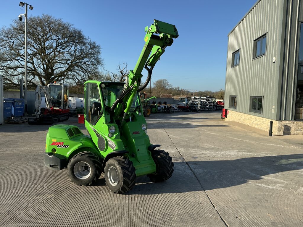 Avant 630 Telescopic Compact Loading Shovel (ST26164)