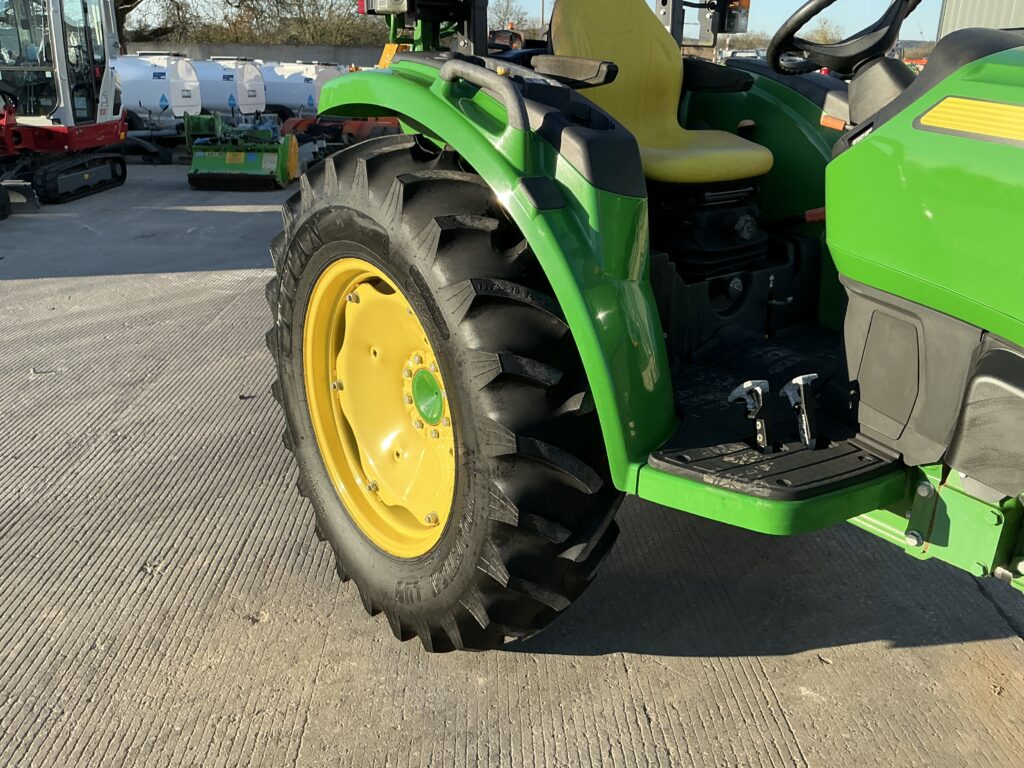 John Deere 4066M Tractor (ST26238)