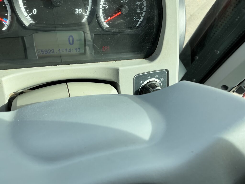 Valtra T214 Direct Tractor (ST26222)