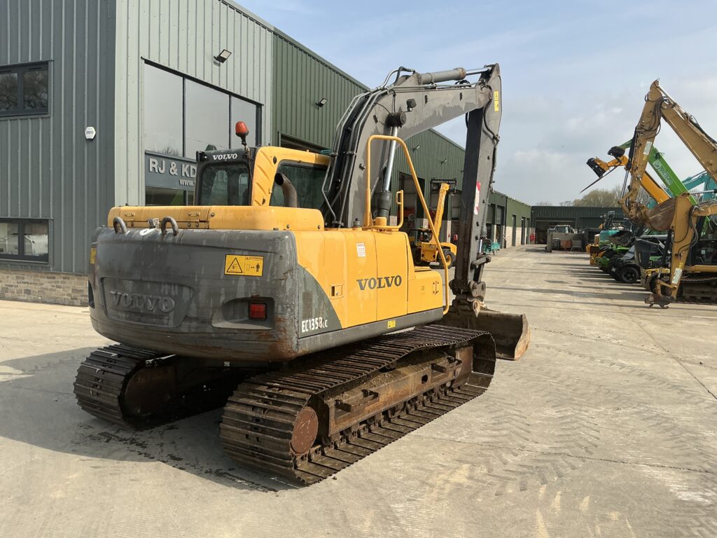 Volvo EC135 BLC Digger (ST25765)