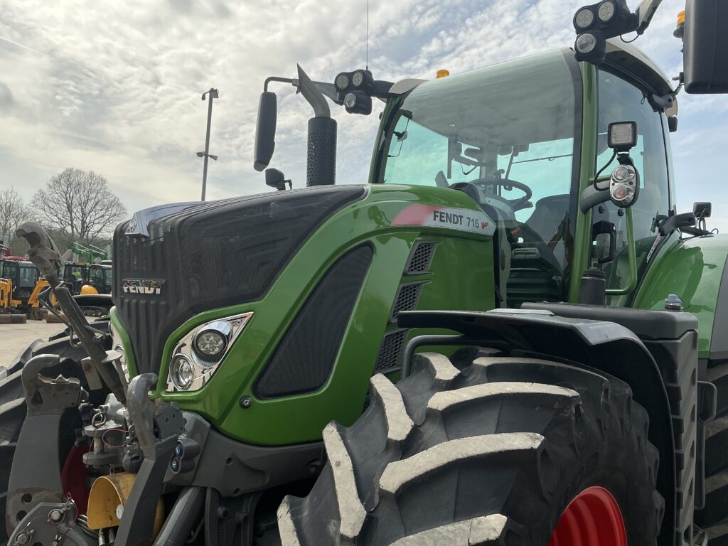 Fendt 716 Profi+ Tractor (ST26212)