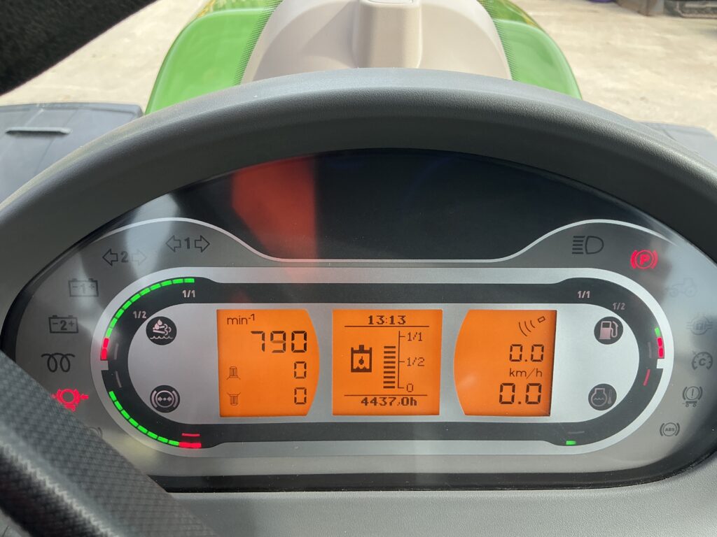 Fendt 716 Profi+ Tractor (ST26212)