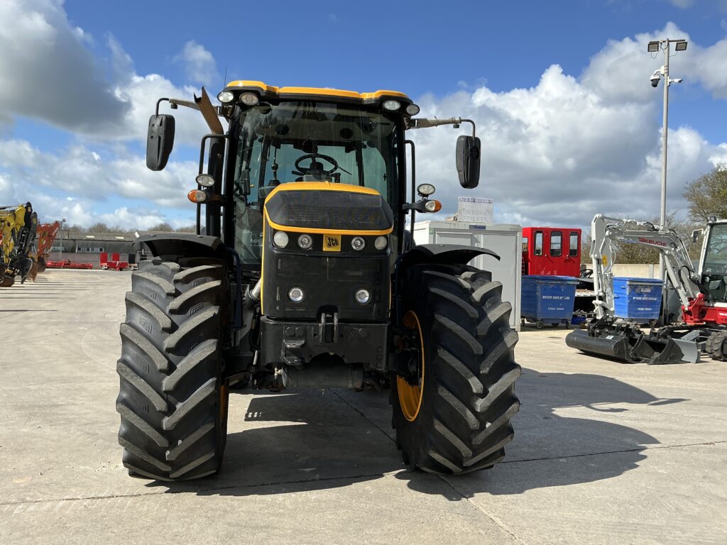 JCB 4220 Fastrac Tractor (ST26026)