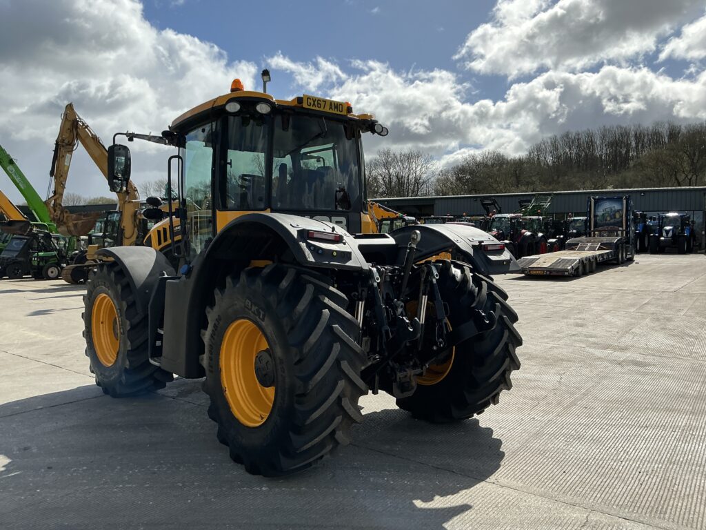 JCB 4220 Fastrac Tractor (ST26026)