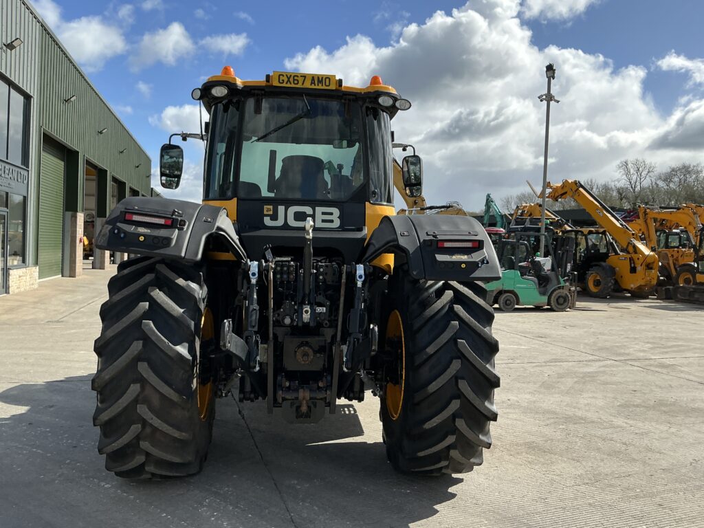 JCB 4220 Fastrac Tractor (ST26026)