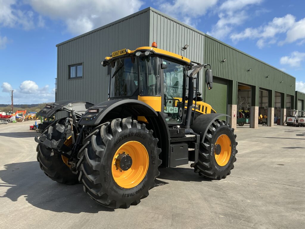 JCB 4220 Fastrac Tractor (ST26026)