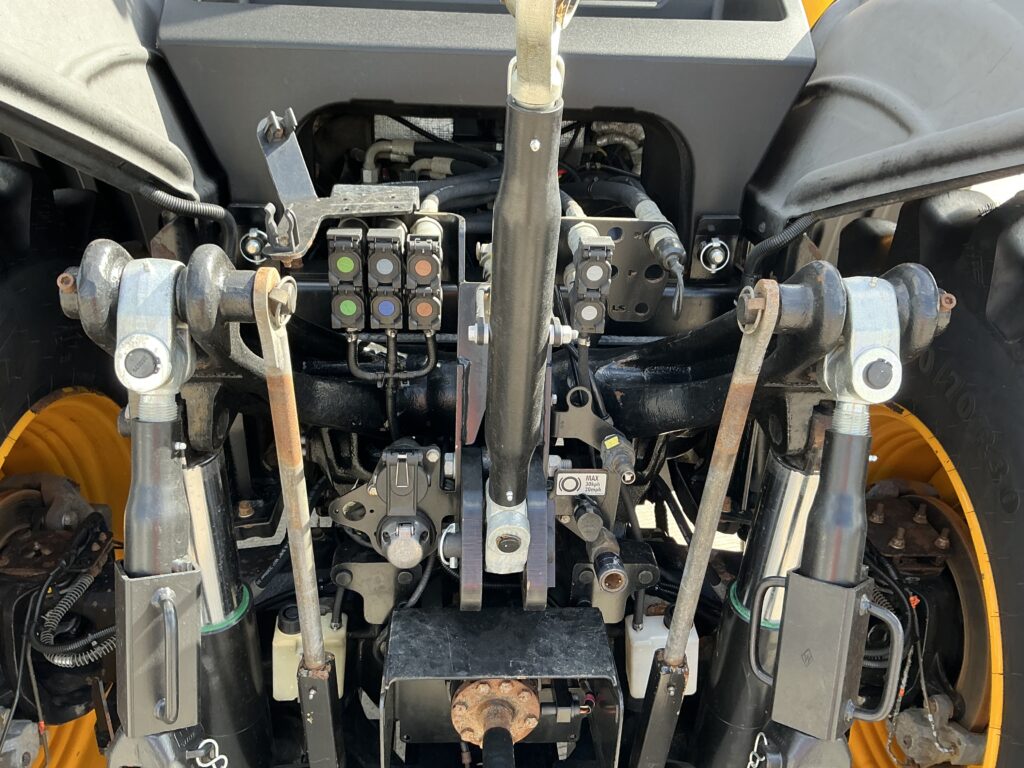 JCB 4220 Fastrac Tractor (ST26026)