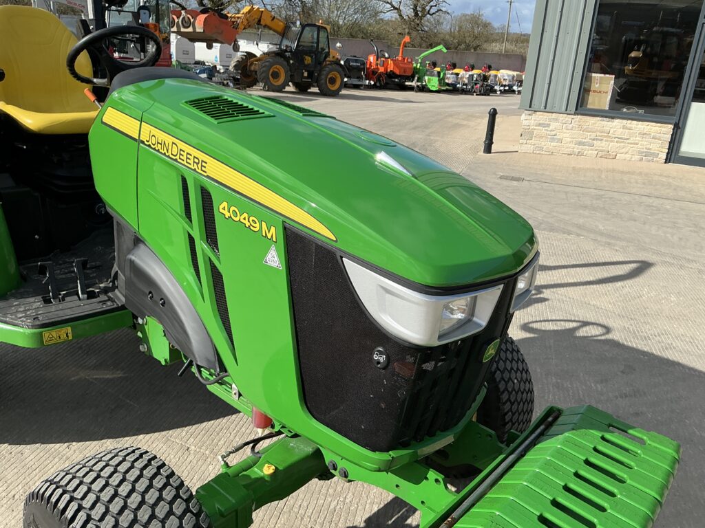 John Deere 4049M Tractor (ST26251)