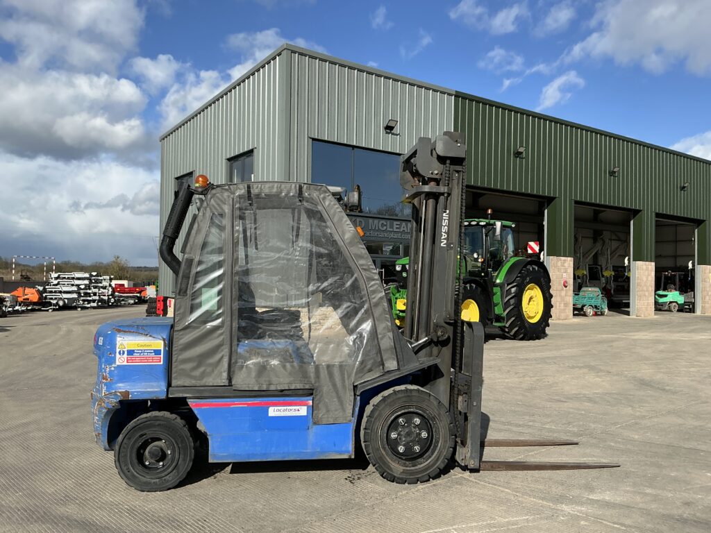 Nissan 30 Forklift (ST26280)