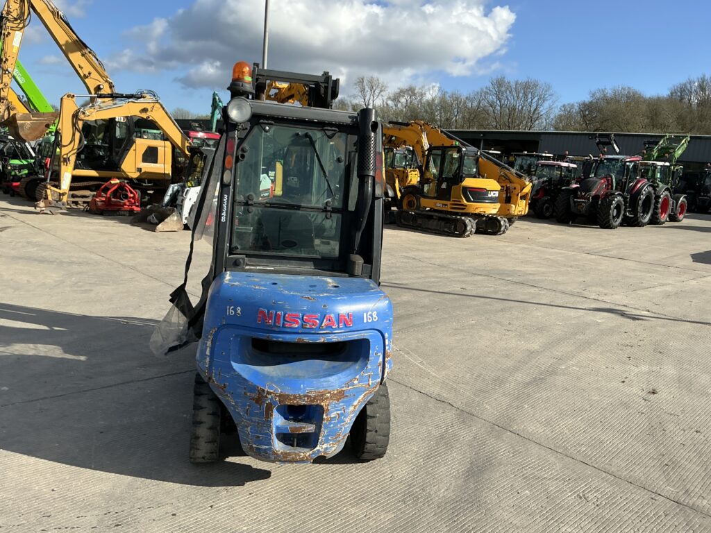 Nissan 30 Forklift (ST26280)