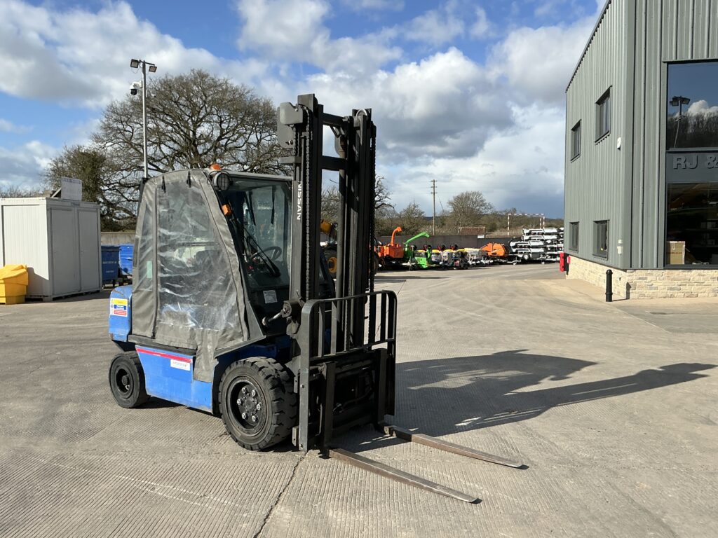 Nissan 30 Forklift (ST26280)