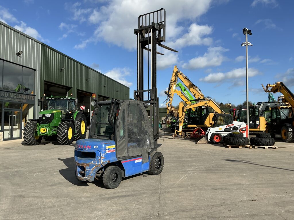 Nissan 30 Forklift (ST26280)