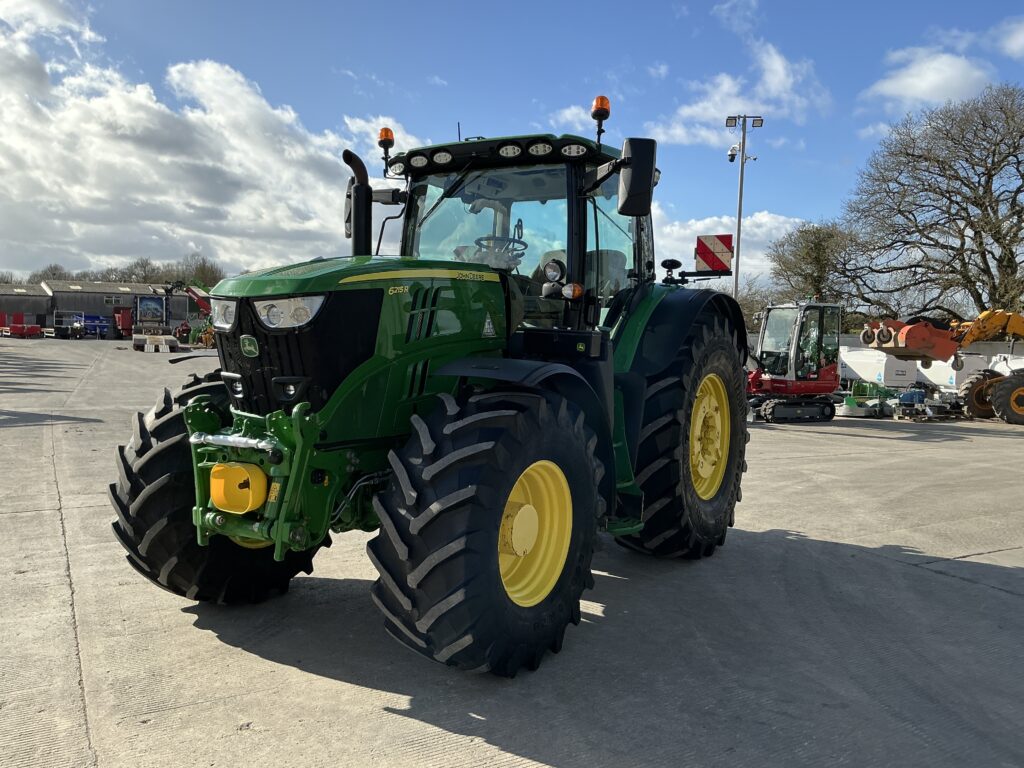John Deere 6215R Premium Edition Tractor (ST26204)
